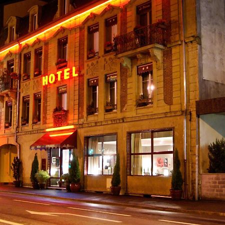 Hotel Le Pelican Charleville-Mézières Exteriör bild
