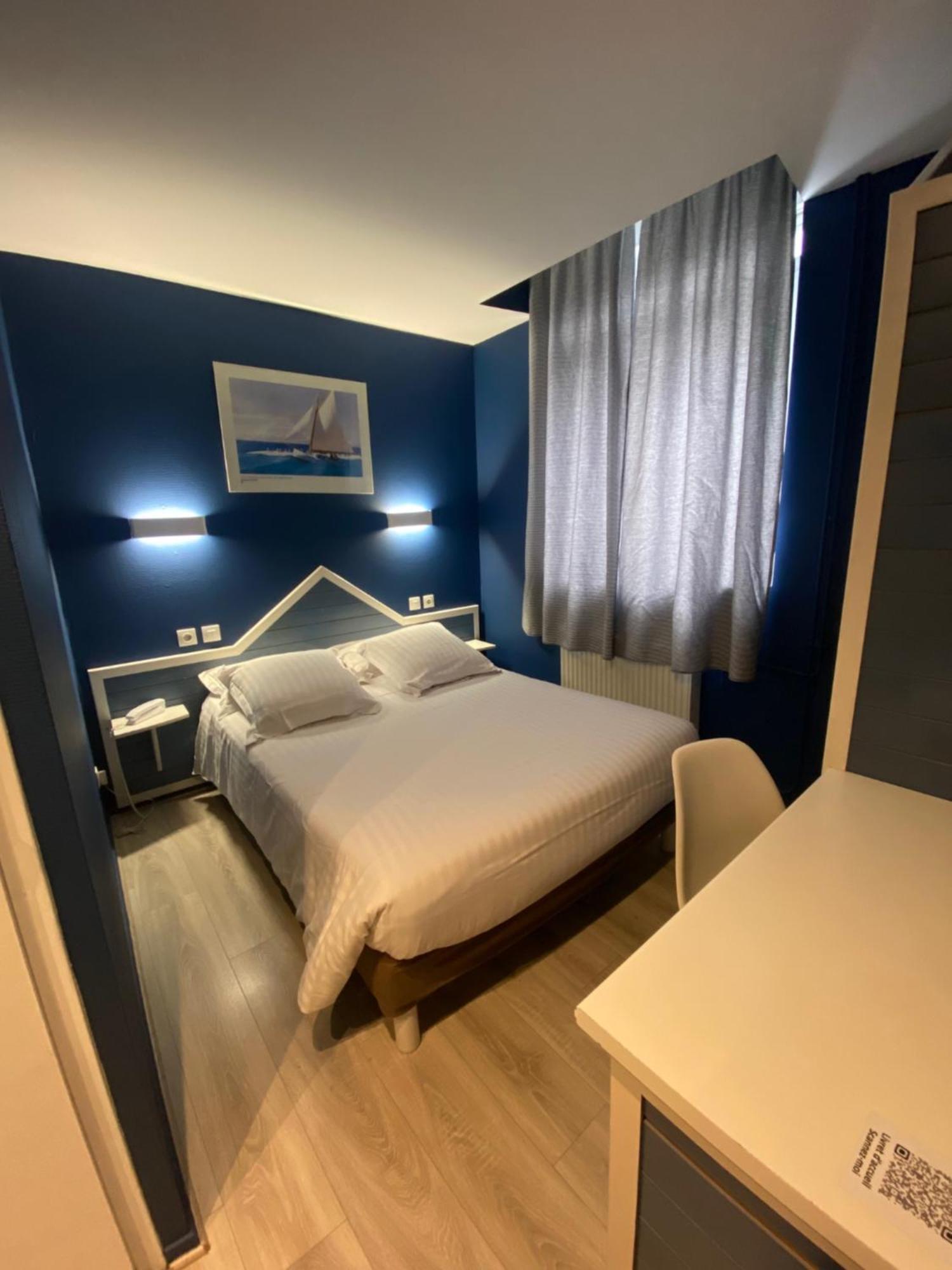 Hotel Le Pelican Charleville-Mézières Exteriör bild